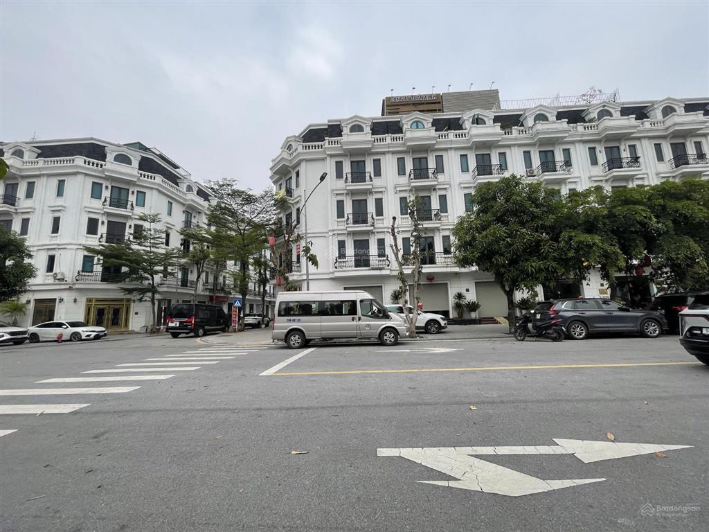 Cho thuê liền kề vip luxury kiến hưng  hà đông  61m  5 tầng đường 30m  giá chỉ 9 triệu/tháng