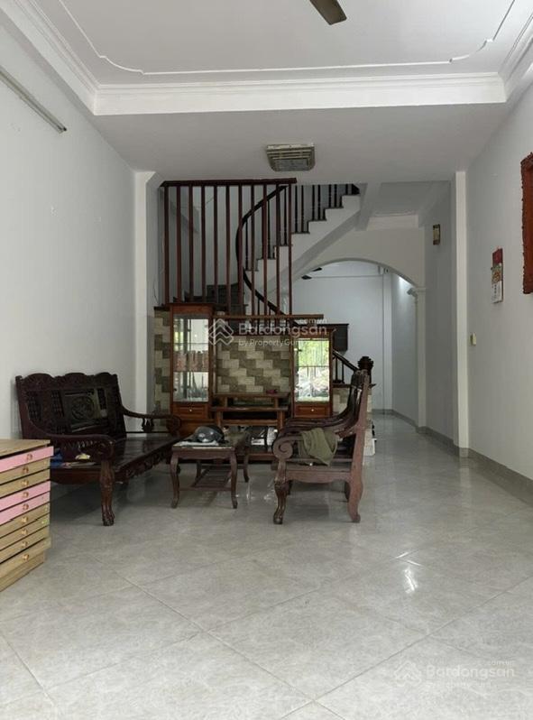 Cho thuê nguyên căn phân lô vỉa hè, mậu lương kiến hưng, hà đông, 50m2, 4 tầng, chỉ 10 triệu/tháng