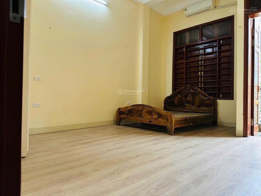 Cho thuê nhà phân lô la khê  hà đông  4 tầng ô tô tránh vỉa hè rộng chỉ 12,5 triệu/tháng