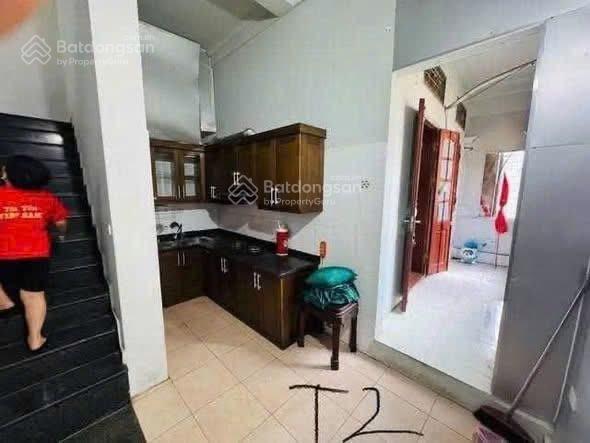 Cho thuê nhà nguyên căn bà triệu hà đông, 41m, 3 ngủ, ô tô đỗ cửa, giá 12tr/tháng