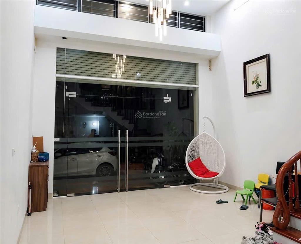Cho thuê nhà kđt văn khê, hà đông, full nội thất, 50m, ô tô tránh, vỉa hè, 17 triệu/tháng