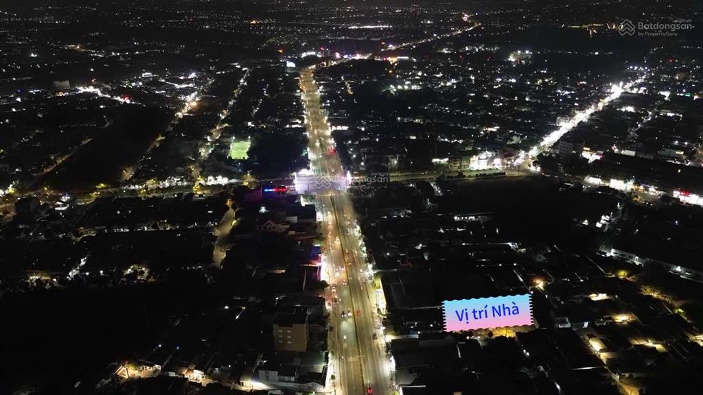 Bán nhà phố liền kề ngang 6m cực hiếm chỉ 30m ra quốc lộ 13 trung tâm bến cát sổ hồng riêng