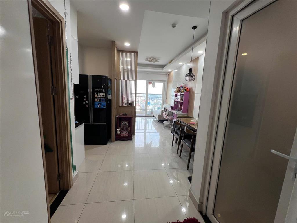 Chính chủ bán ch moonlight 4.2 tỷ, dt 66m2, 2pn, 2wc. full nội thất. block a, tầng 15