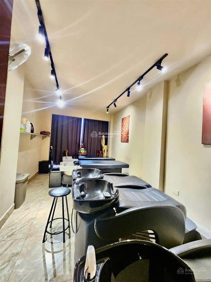 Bán nhà mặt phố kinh doanh , phố giảng võ , ba đình ,30m2 , 5 tầng , 15ty  0962 039 ***