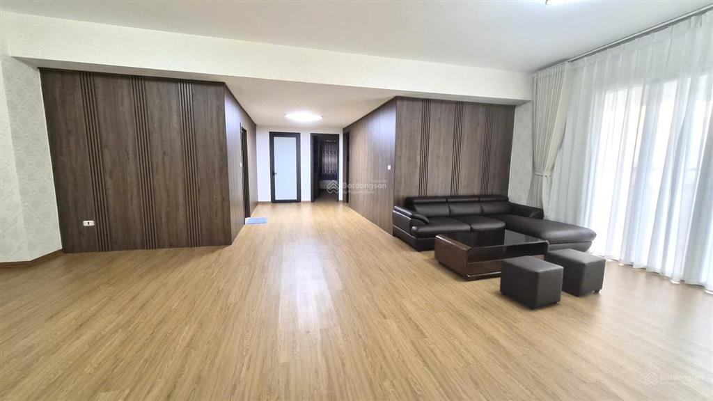 Bán căn hộ 901 tòa 131 trần phú, văn quán, hà đông, 155m2, 3 ngủ, 2vs.  0962 039 ***