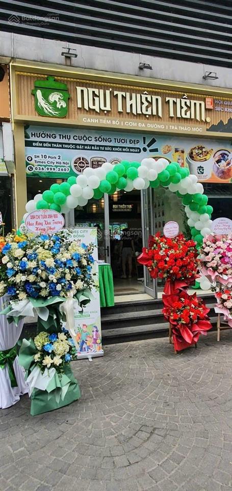 Cho thuê shophouse tại park2 timecity 175m2 và 25m2 sân vườn, giá thuê 80tr/tháng (có thương lượng)