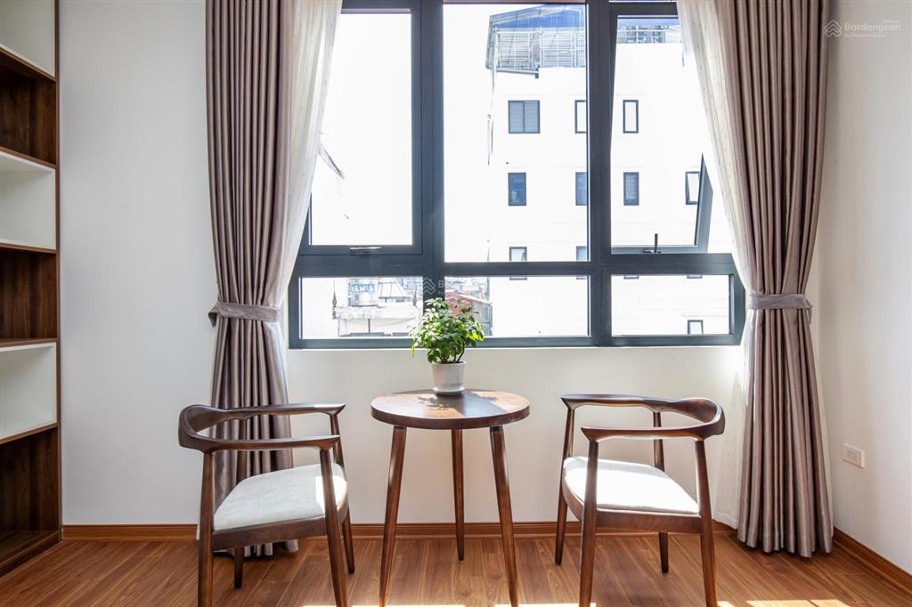 Cho thuê căn hộ dịch vụ 47 linh lang nội thất mới, view siêu đẹp