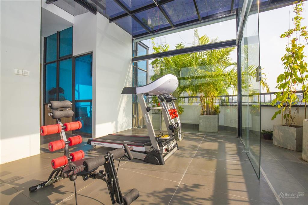 Cho thuê căn hộ dịch vụ 81 linh lang, nội thất mới, view siêu đẹp