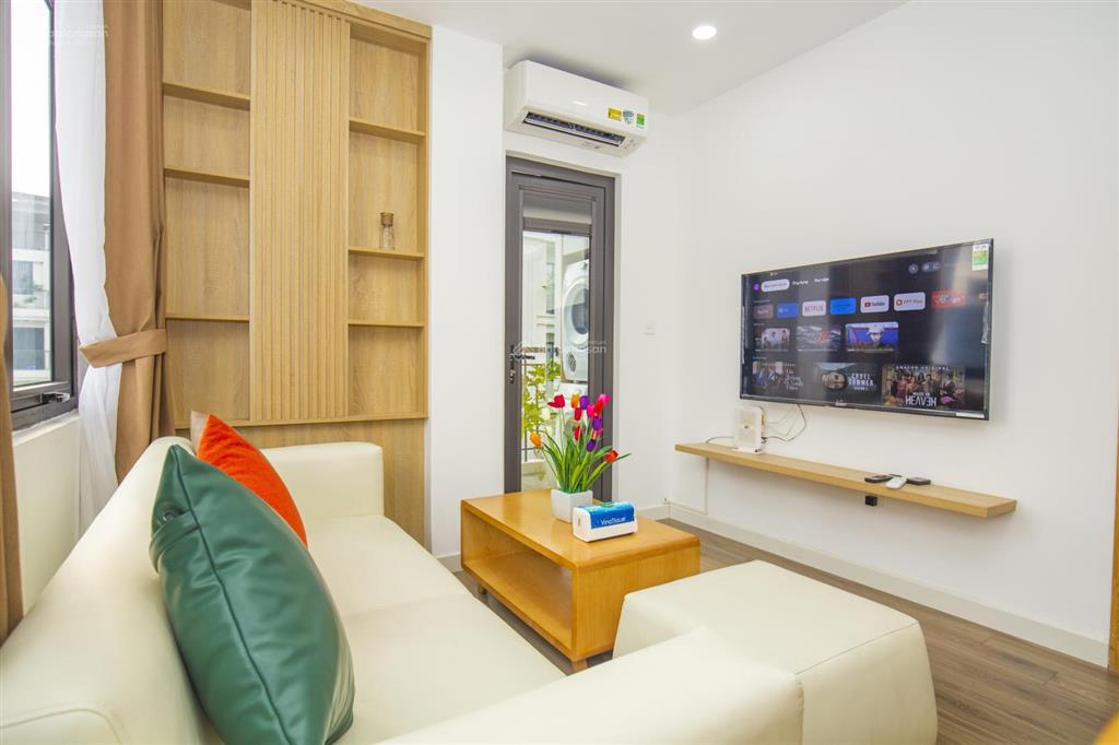 Cho thuê căn hộ dịch vụ 81 linh lang, nội thất mới, view siêu đẹp