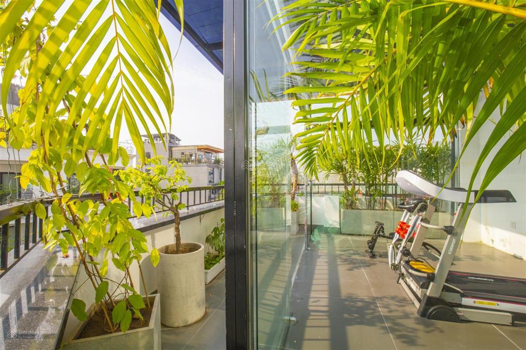Cho thuê căn hộ dịch vụ 81 linh lang, nội thất mới, view siêu đẹp