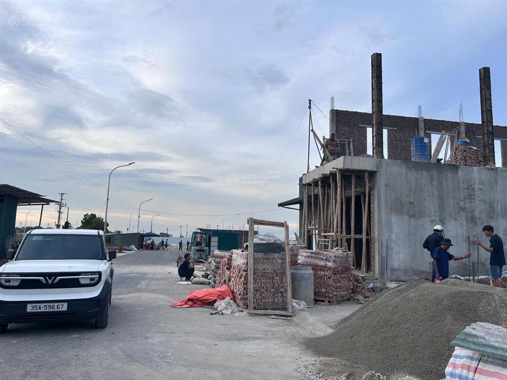 Lô đất đẹp 2 mặt thoáng cạnh dự án sun urban, dt 40m2, sổ đỏ chính chủ