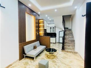 Bán nhà trường chinh 30m2 x mt3.3ty nhà dân xây 5 tầng (7,55ty) trung tâm đống đa  20met ra oto ,