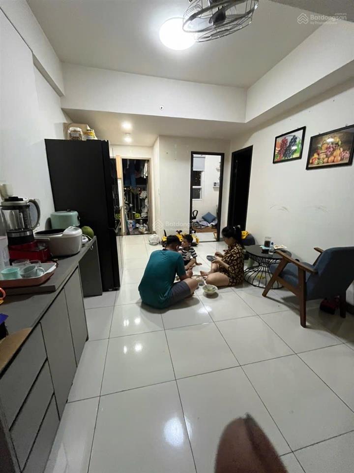 Cần bán gấp sky 9 lầu đẹp, view đông nam, sổ hồng cầm tay