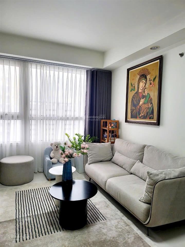 Cần bán gấp căn the eastern 1 pn giá 2 tỷ850 sổ sẵn tầng 21 full nội thất .