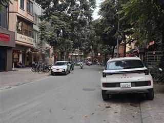 Nhà đẹp lõi ba đình 60m2 7 tầng thang máy ở ngay cách 1 nhà ra phố 7 chỗ vào nhà