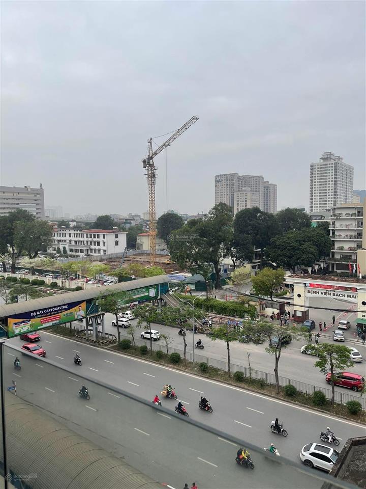 Giải phóng  bán toà building 7 tầng thông sàn khu bạch mai bách kinh xây dòng tiền 200/tháng