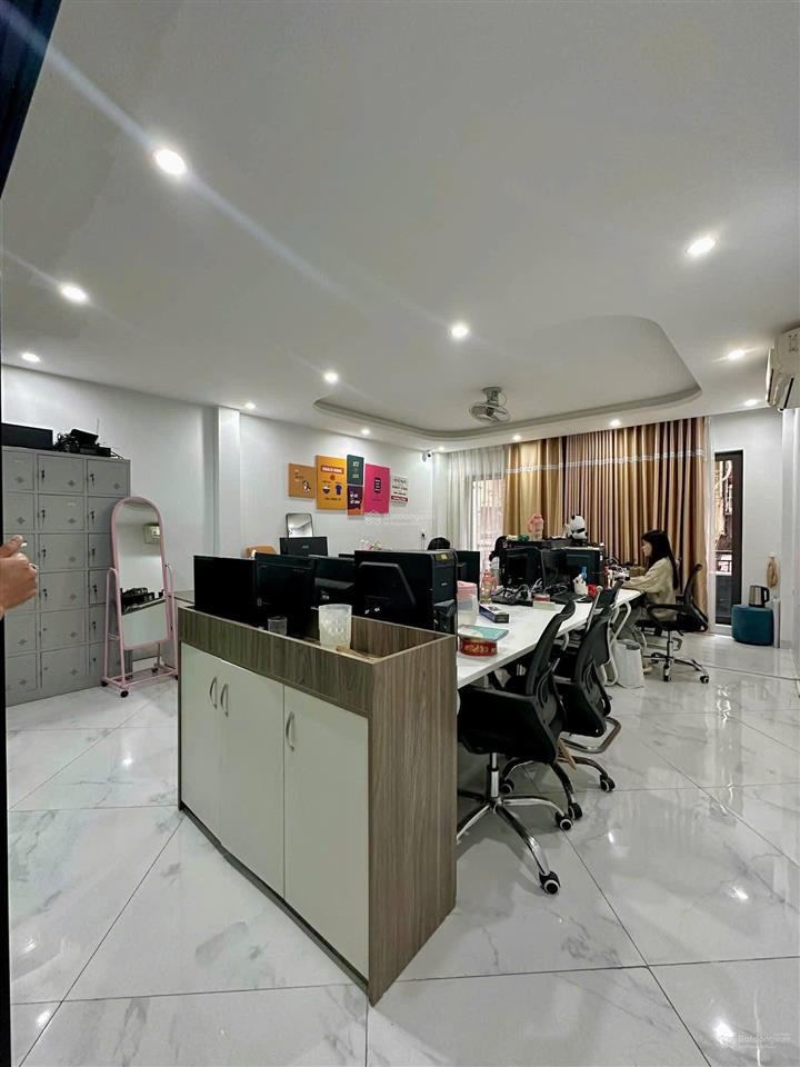 Toà nhà mặt phố 7 tầng dt105m2 thông sàn mặt tiền rộng, đầy đủ pháp lý, giá đầu tư