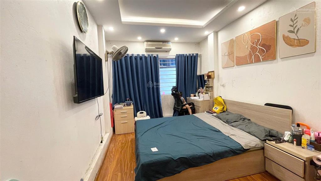 Nhà đẹp hoàng cầu gần quận uỷ đống đa phân lô vỉa hè 90m2 mt gần 10m nhà đẹp ở ngay 51,5 tỷ