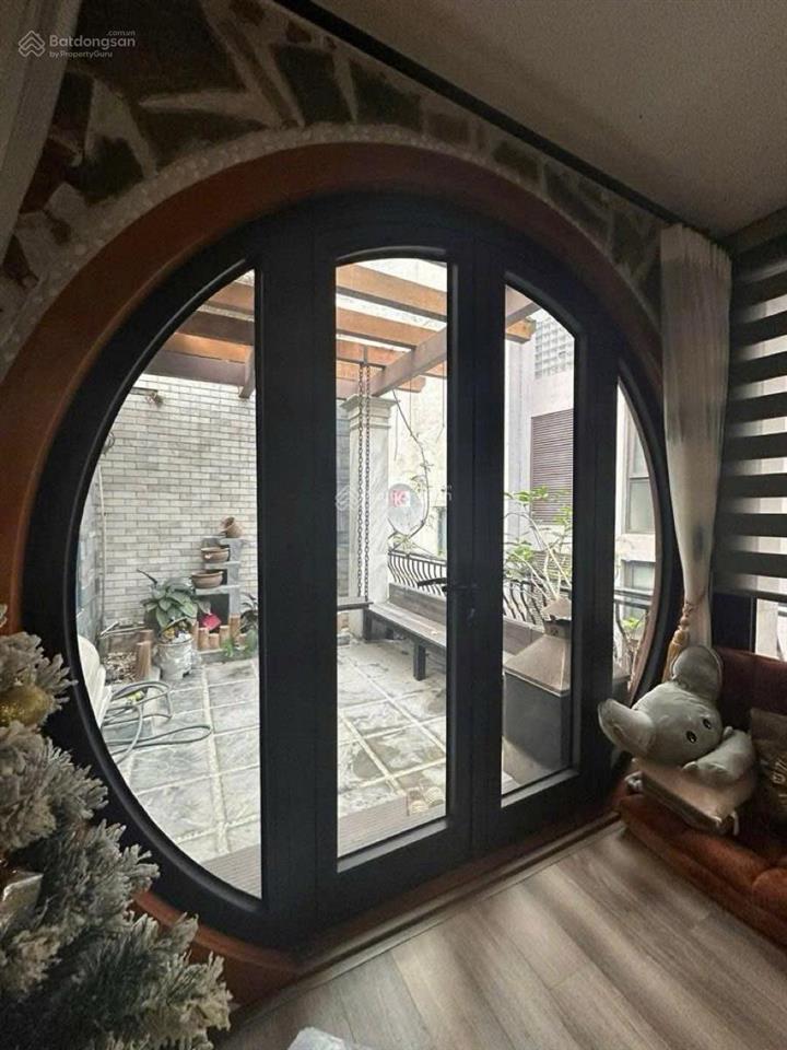 Biệt thự hồ tây ngõ to ô tô tránh mặt tiền 10m 20m ra tới mặt hồ