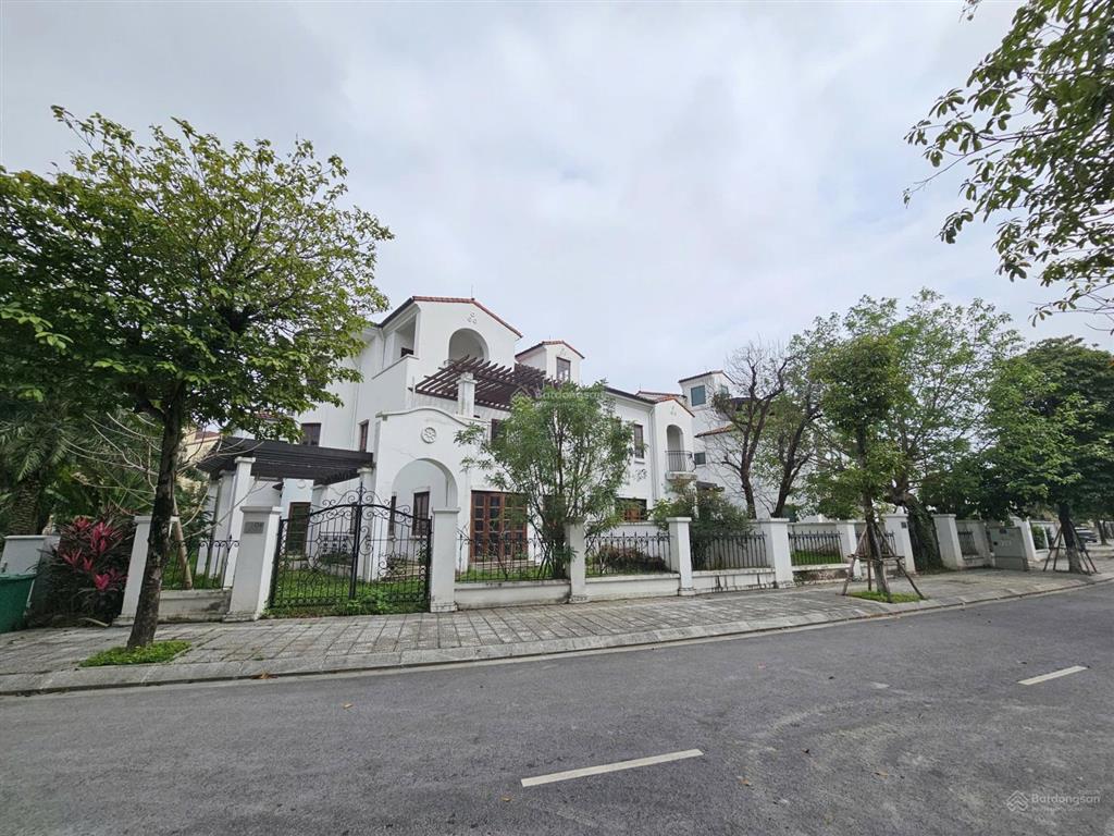 Biệt thự sân vườn phân khu vista lago nam an kháng hơn 1000m2 mặt tiền gần 30m lô góc 4 thoáng