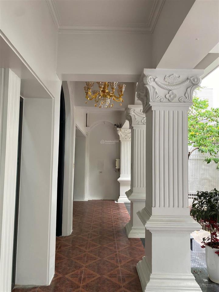 Bán biệt thự cầu giấy 188m2 hơn 11m mặt tiền ngõ nông yên tĩnh ô tô tránh 68 tỷ