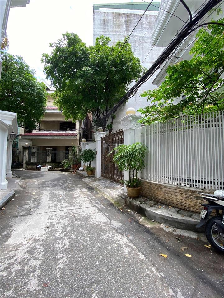 Bán biệt thự cầu giấy 188m2 hơn 11m mặt tiền ngõ nông yên tĩnh ô tô tránh 68 tỷ
