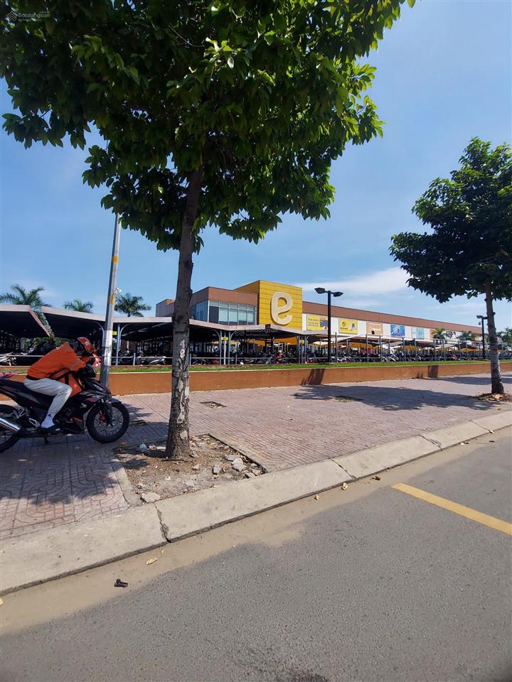 Bán nhà ngang to 5m có thang 3 bước ra mt phan văn trị ngay emart gò vấp giáp bình thạnh hơn 16t