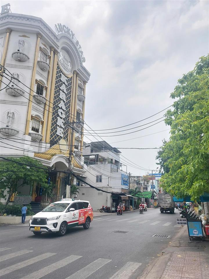 Bán nhà ngang to 5m có thang 3 bước ra mt phan văn trị ngay emart gò vấp giáp bình thạnh hơn 16t