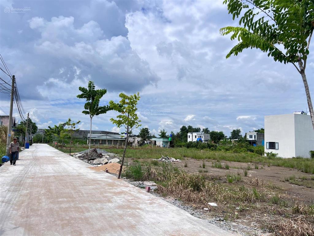 Đất đối diện e.city tân đức 5x29m, giá 1tỷ180