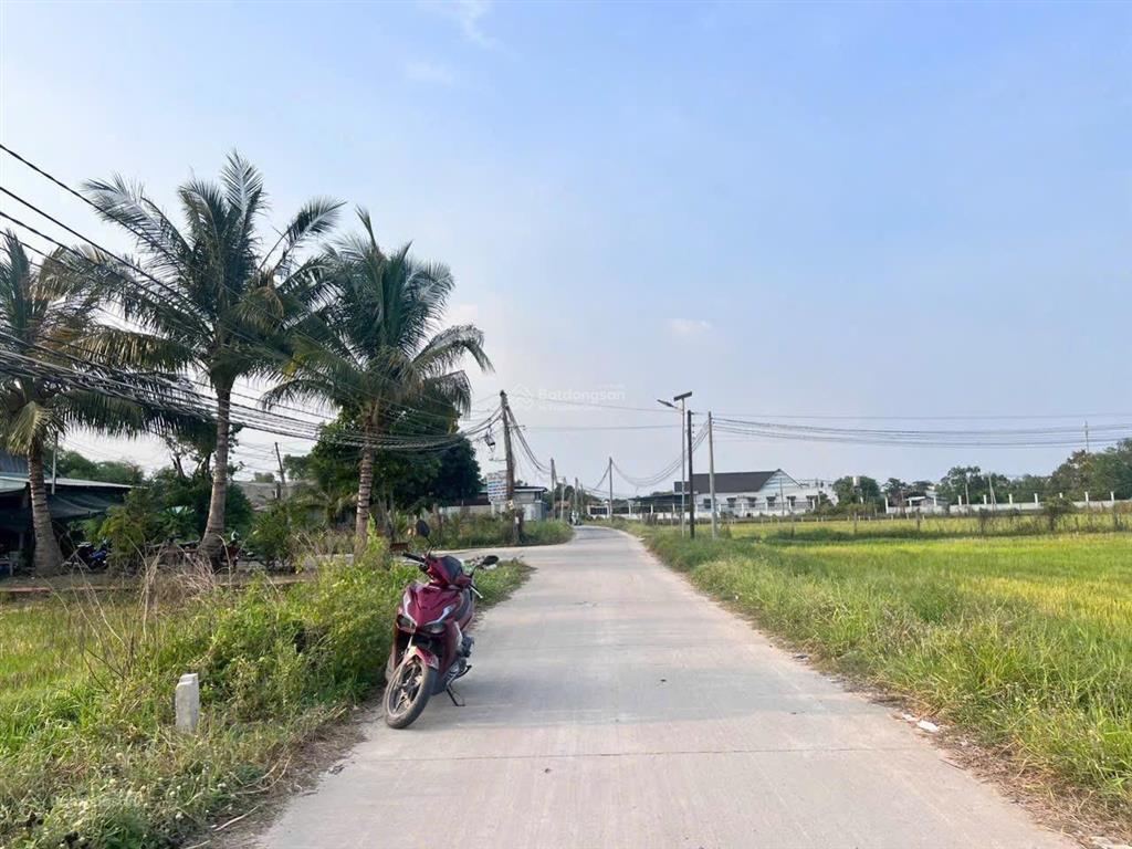 Đất đức hòa thượng sát 823d dt 5x29m giá 890tr