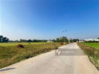 Đất sát 823d đường bê tông 5x20m giá 750tr