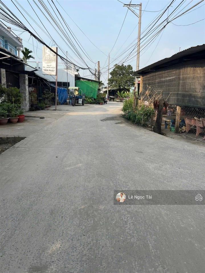Đất xây nhà trọ 12,4x44m giá 2tỷ9 sát kcn tân đức