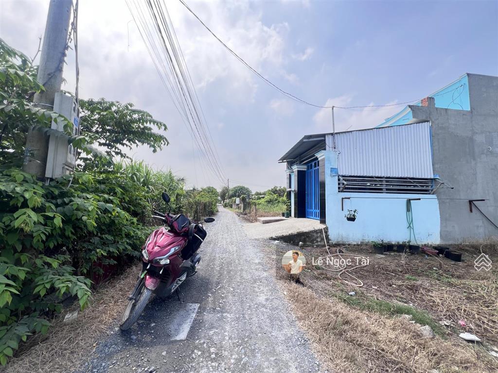 Đất sát kcn tân đức dt 5x30m giá 1ty2 đường ô tô