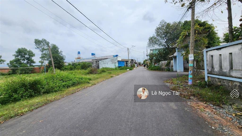 Đất thị trấn 10x50m đường nhựa giá ngộp 4ty6