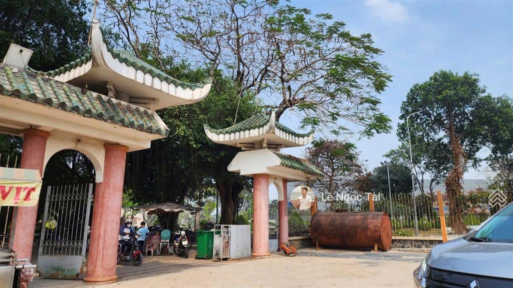 Đất thị trấn 10x50m đường nhựa giá ngộp 4ty6