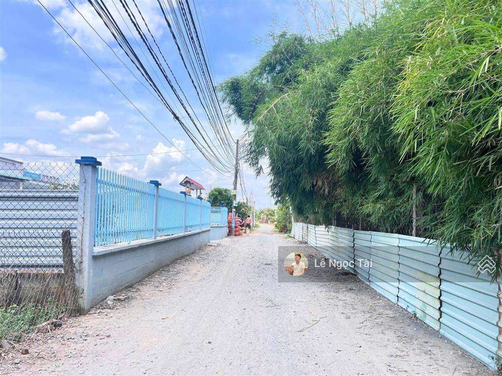 Đất đức hoà thượng sát ngã 5 dt 5x30m giá 1ty050