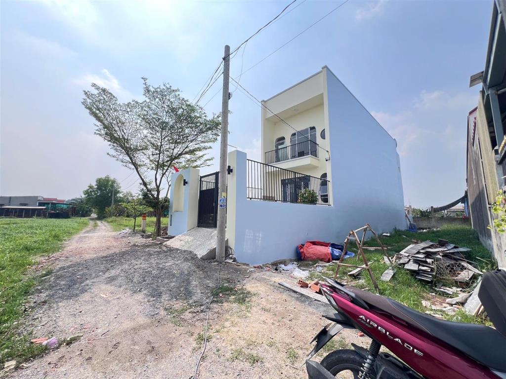 Đất đức hoà thượng sát ngã 5 dt 5x30m giá 1ty050