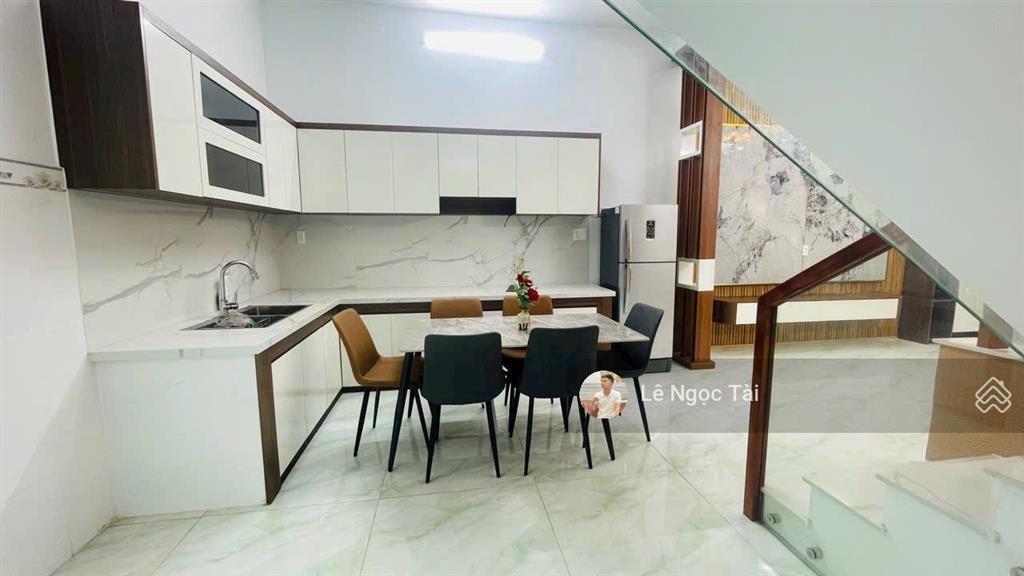 Nhà thị trấn giá ngộp 5x26m giá 2tỷ1