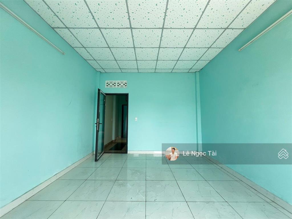 Nhà đức hoà đông dt 4x20m, giá 1tỷ250 đường ô tô