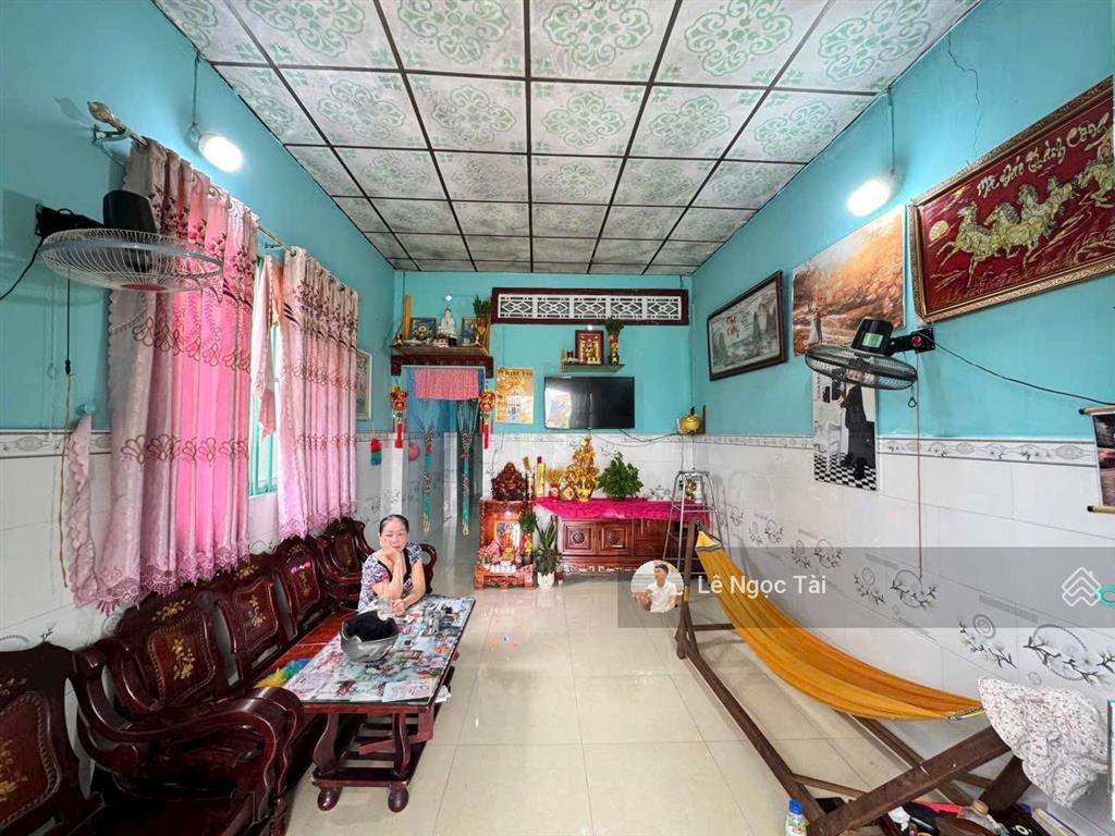 Nhà đức hoà hạ sát kcn tân đức 4x19m giá 1ty1