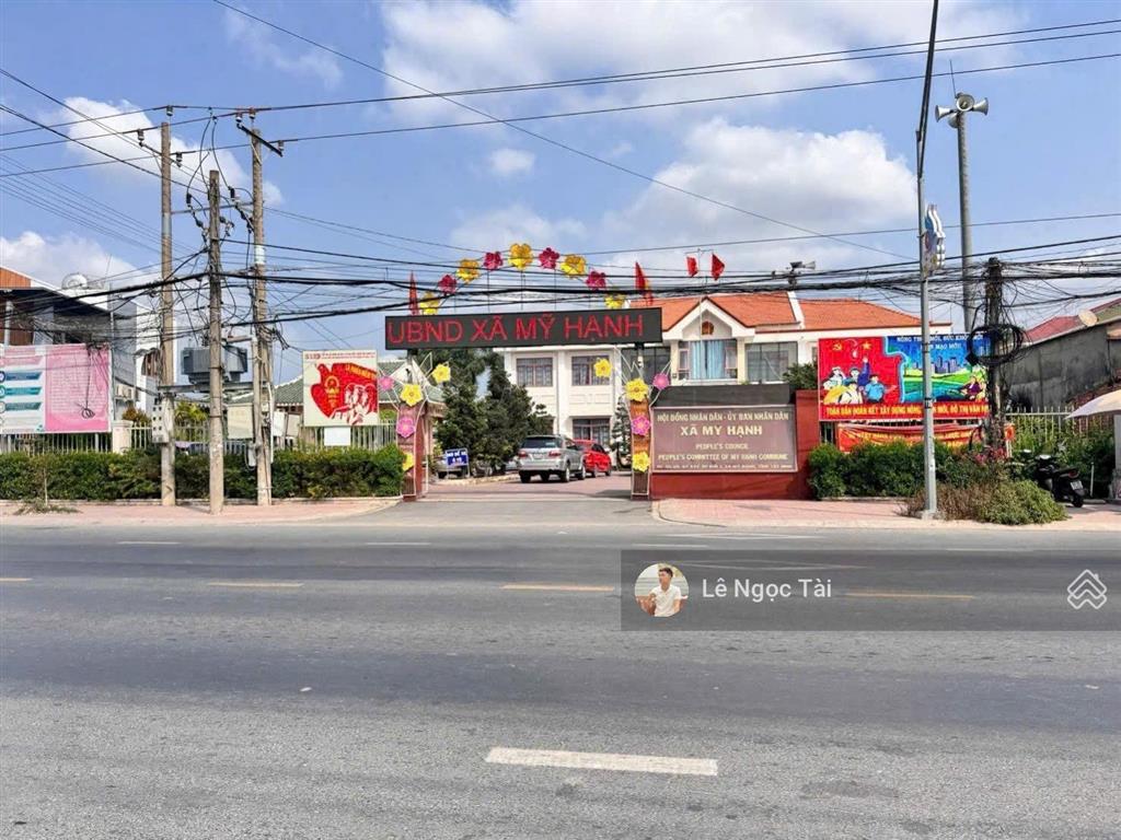 Đất đối diện chợ đức hoà thượng 12x54m giá 1ty8