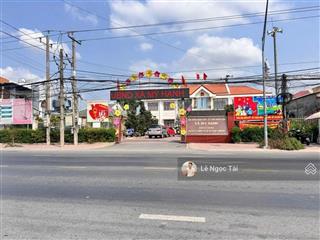 Đất đối diện chợ đức hoà thượng 12x54m giá 1ty8