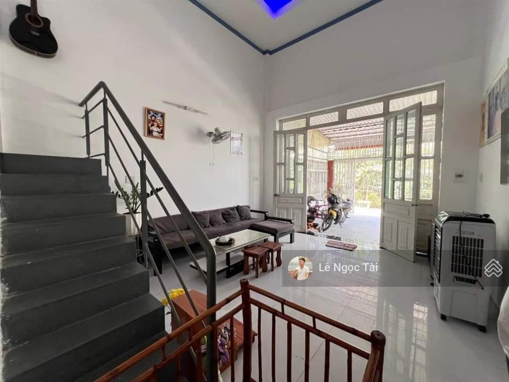Nhà thị trấn 4,5x23m sau lưng trường võ văn tần 1ty450