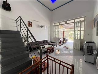 Nhà thị trấn 4,5x23m sau lưng trường võ văn tần 1ty450