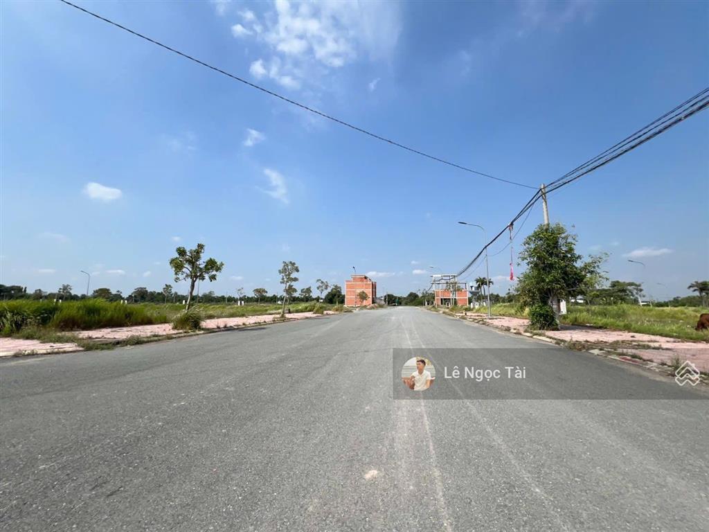 Đất kdc thị trấn đức hòa 5x17m giá 980tr đường nhựa