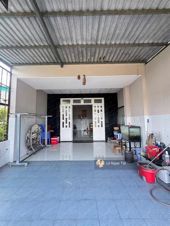 Nhà hoàn công sát kcn tân đức 5x21m giá 1ty450