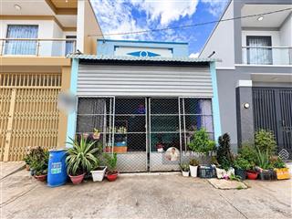 Nhà sau lưng acb đức hòa hạ 5x18m giá 1 tỷ 580
