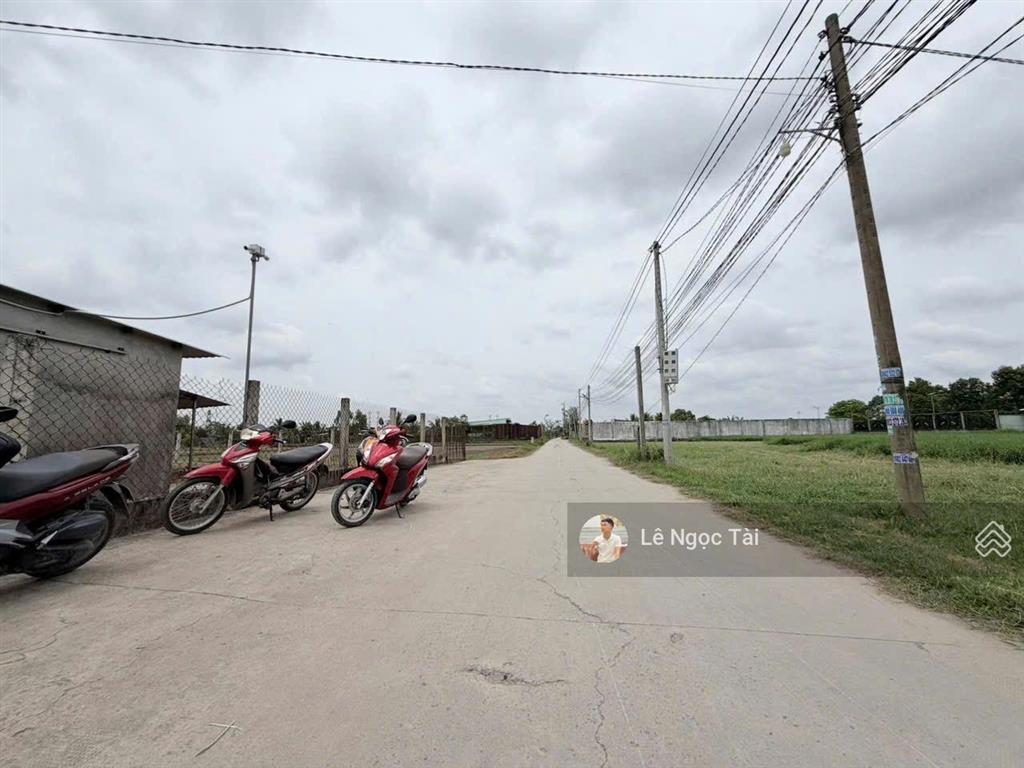 Tôi chính chủ bán đất 1/823d đường bê tông 6m giá 890tr