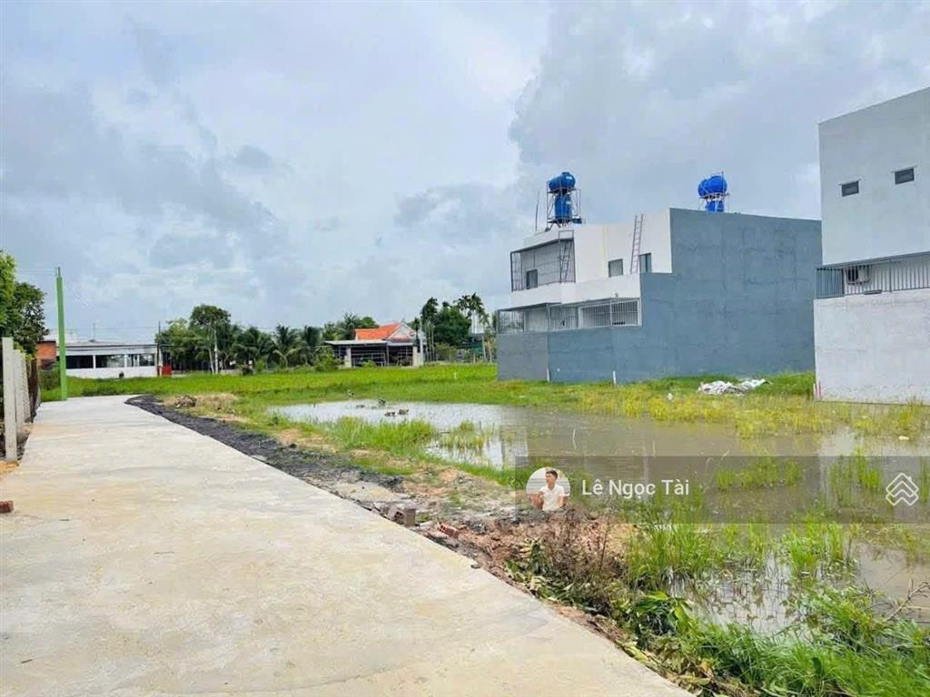 Đất đức hòa đông đường bê tông 10x20m giá 1ty250
