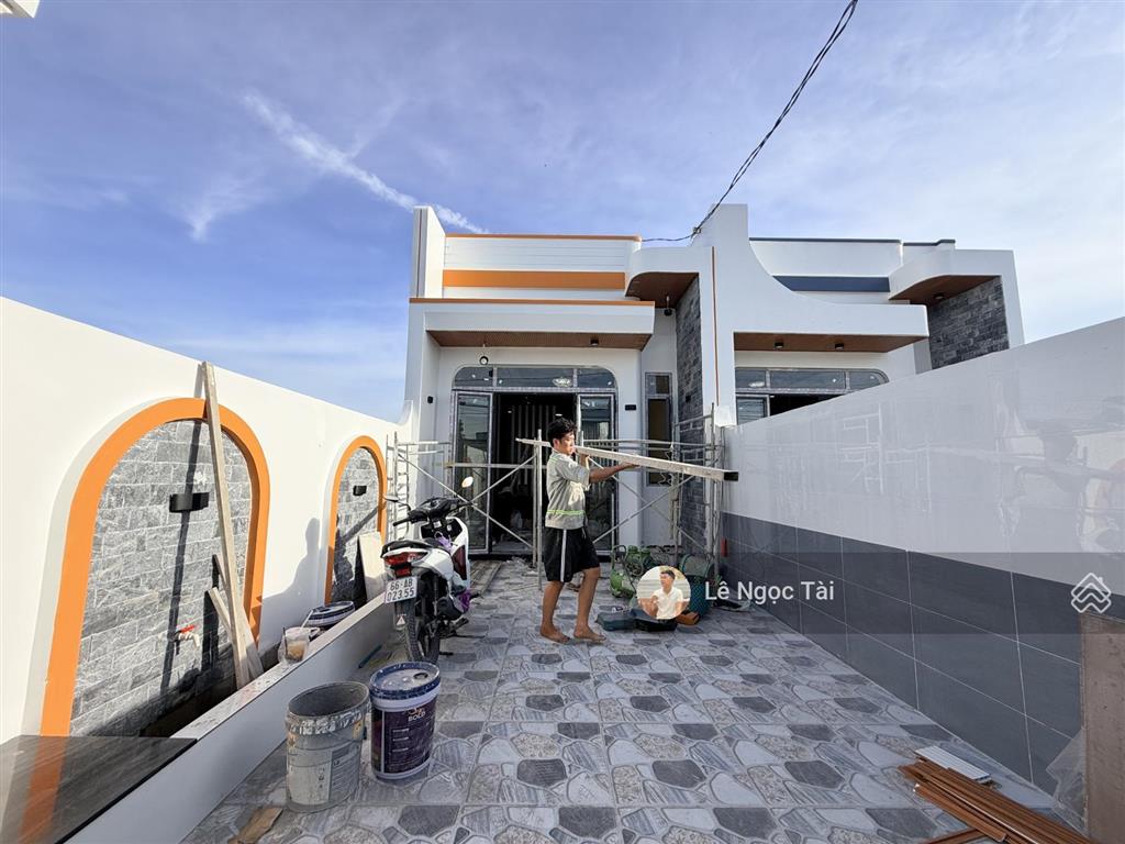 Nhà đức hoà hạ có hoàn công 4,2x31m giá 1ty790 có hoàn công
